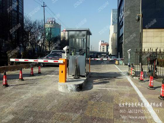 美克美家一進(jìn)一出車牌識別系統(tǒng)